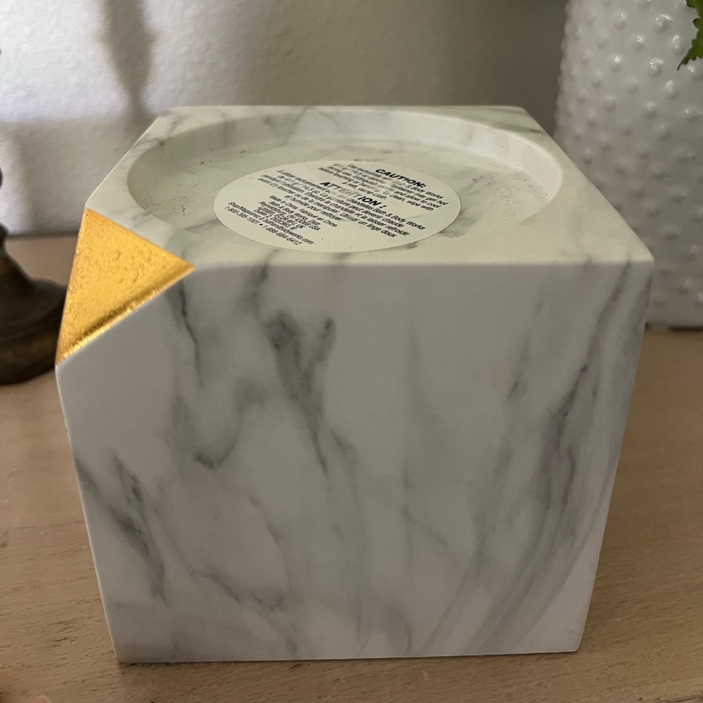 NWT - Bath & Body Works marble 3 wick candle holder